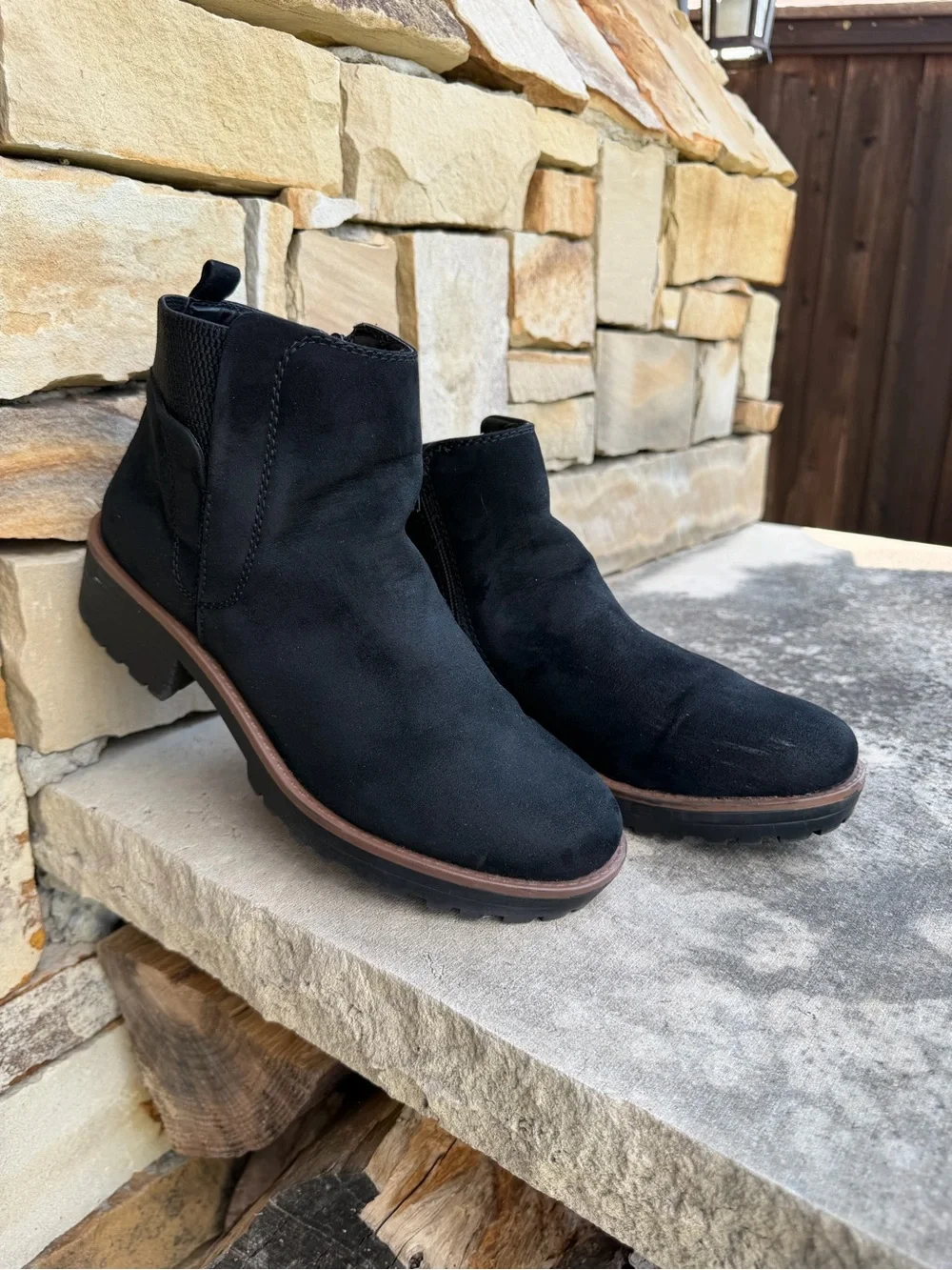 Sun + Stone Women’s Black Dressy Ankle Boot with Side Zip Sz-9.5M.  F